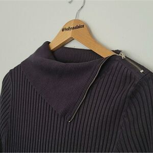 Women's Gray Sweater - Size L